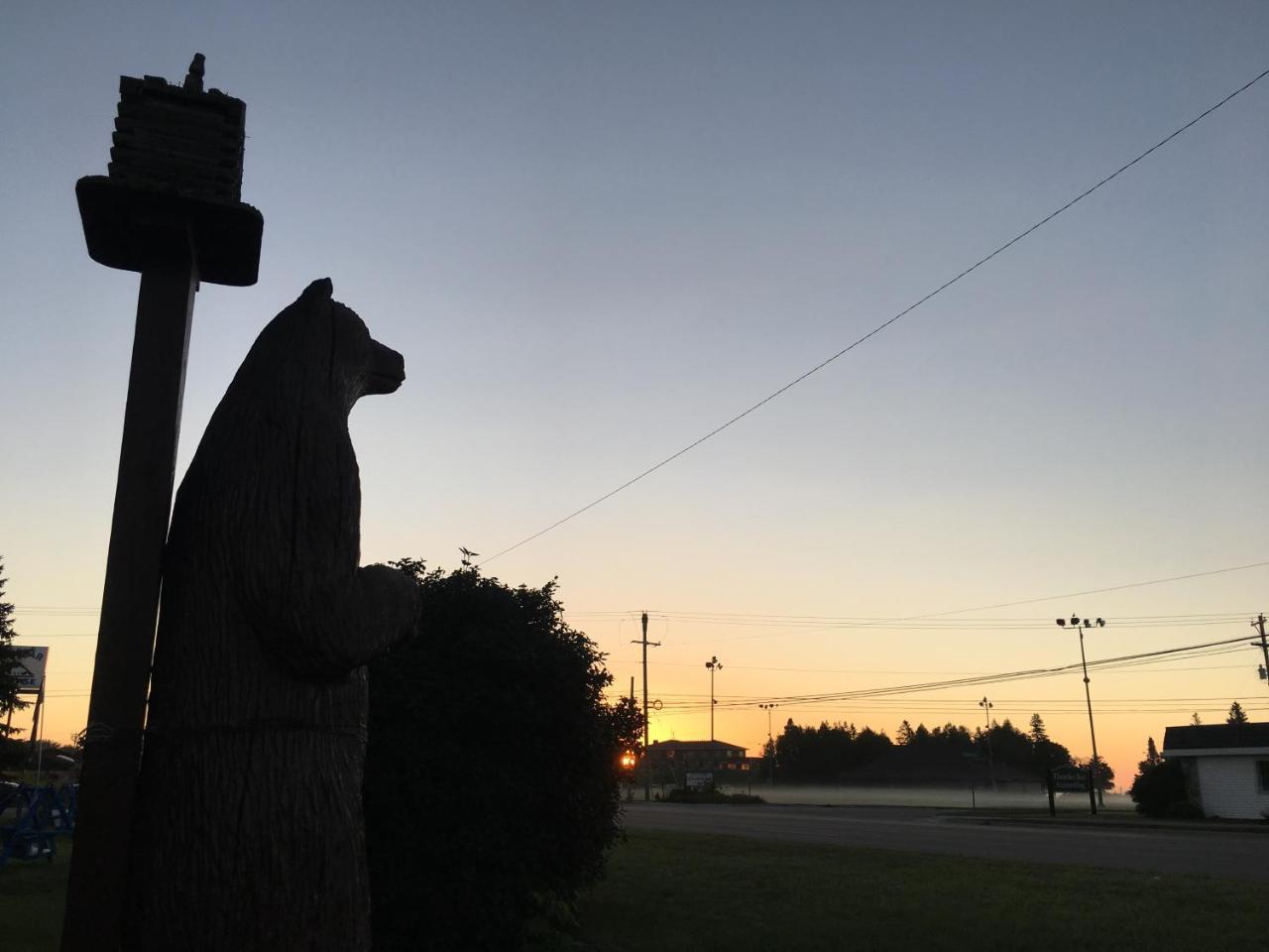 Big Bear Lodge Alpena Bagian luar foto
