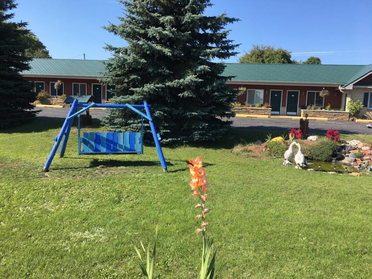 Big Bear Lodge Alpena Bagian luar foto