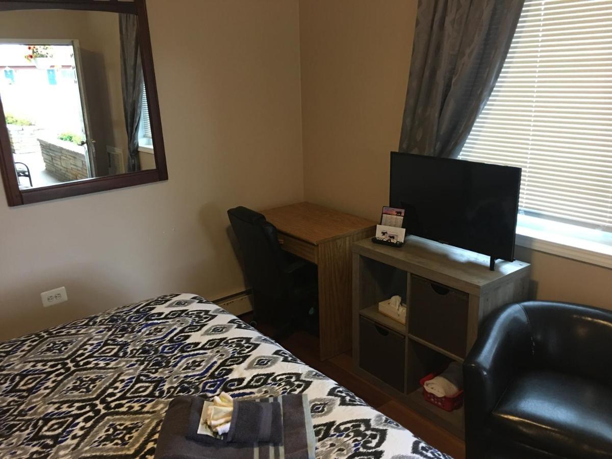 Big Bear Lodge Alpena Bagian luar foto